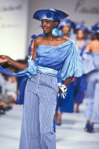 Enrico Coveri 1988 Women RTW 53.jpg