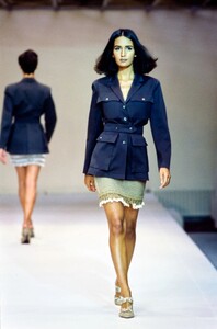 Gail_Elliott_Azzedine_Alaia_SS1990_01.jpg