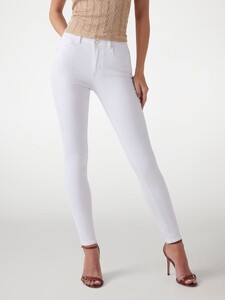 Garance Authié - Guess Shape Up skinny jeans6_W5GA34D5N72-PMOO-ALT1.jpg