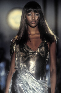 Gianni Versace 1994 Haute Couture 14.jpg