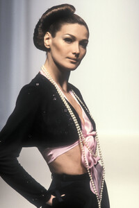 Guy Laroche 1995 Haute Couture 21.jpg