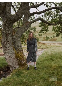 Harper's Bazaar UK 10.2025_Noor_page-0008.jpg