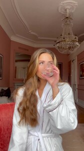 Ida Zeile - TikTok 59.jpg