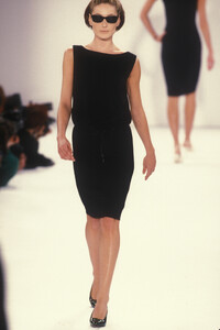 Isaac Mizrahi 1996 Women RTW 59.jpg