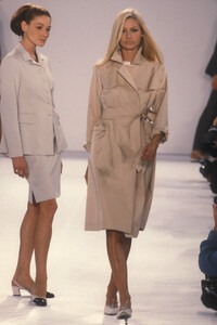 Isaac Mizrahi 1996 Women RTW 8.jpg