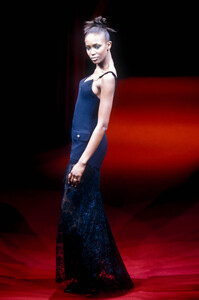 Istante 1996 Women RTW 124.jpg