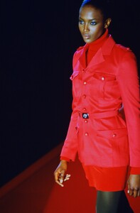 Istante 1996 Women RTW 7.jpg