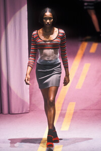 Istante 1997 Women RTW 29.jpg