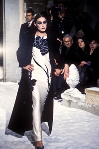 John Galliano 1995 Women RTW 44.jpg