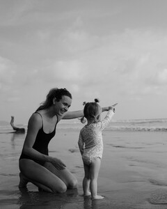 Josephine Skriver - Instagram [2025.04.05] 1.jpg