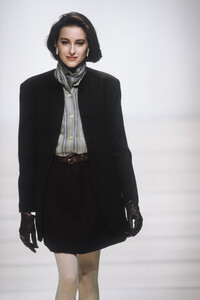 LisaAnne f91emporioAr-07.jpg