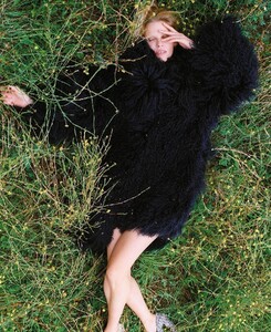 M LE MONDE MAGAZINE SEPTEMBER 2025_12.jpg