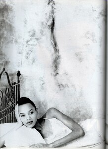 MarieClaireJ1989APR097.jpg.7f88177b922aeaa443a76b8b7d333aea (1).jpg