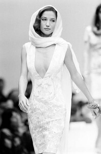 Marp-MilaSchonSpring-1990-CoutureCollection  (3).jpg
