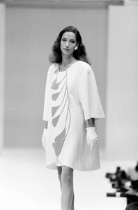 Marp-MilaSchonSpring-1990-CoutureCollection  (6).jpg