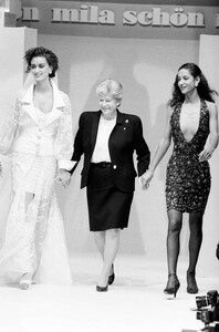Marp-MilaSchonSpring-1990-CoutureCollection  (7).jpg