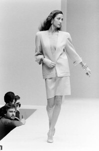 Marp-MilaSchonSpring-1990-CoutureCollection  (8).jpg