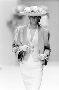 NRossi-MilaSchonSpring-1990-CoutureCollection  (3).jpg