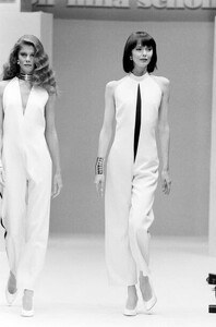 NRossi-MilaSchonSpring-1990-CoutureCollection  (5).jpg