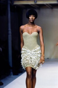 Naomi_Campbell_Azzedine_Alaia_SS1990_03.jpg
