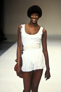 Naomi_Campbell_Azzedine_Alaia_SS1990_06.jpg