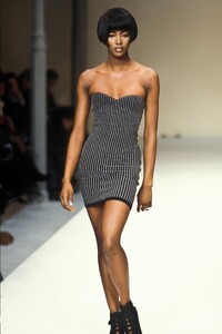 Naomi_Campbell_Azzedine_Alaia_SS1990_09.jpg