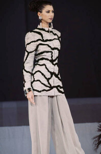 PerineFernando-Lecoanet Hemant  - Haute Couture FallWinter 1993-1994 (1b).jpg