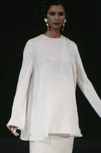 PerineFernando-Lecoanet Hemant  - Haute Couture FallWinter 1993-1994 (4b).jpg