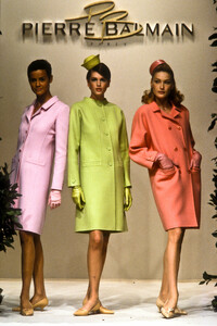 Pierre Balmain 1996 Haute Couture 31.jpg