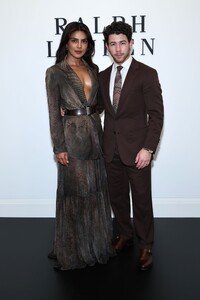 Priyanka_Chopra_Jonas_attends_the_Ralph_Lauren_show_during_September_2025_NYFW_281529.jpg