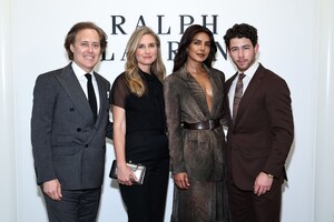 Priyanka_Chopra_Jonas_attends_the_Ralph_Lauren_show_during_September_2025_NYFW_281629.jpg