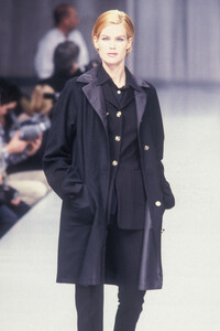 Salvatore Ferragamo 1996 Women RTW 26.jpg