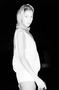 SoCole-MilaSchonSpring-1990-CoutureCollection   (3).jpg