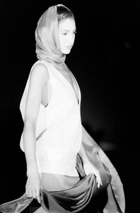 SoCole-MilaSchonSpring-1990-CoutureCollection   (5).jpg