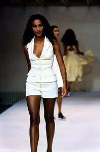 Stephanie_Roberts_Azzedine_Alaia_SS1990_05.jpg