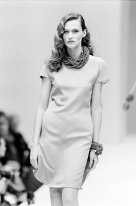 Sylvie Gueguen-MilaSchonSpring-1990-CoutureCollection  (7).jpg