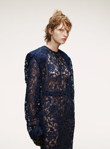 US Elle September 2025_4.jpg