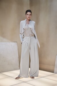 V Donna Karan ss26_4.jpg