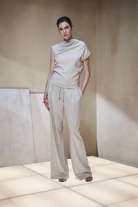 V Donna Karan ss26_9.jpg