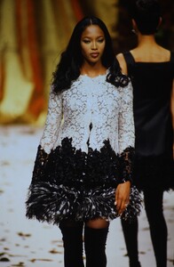Valentino 1994 Haute Couture 70.jpg