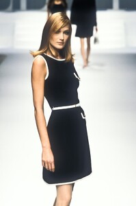 Valentino 1996 Women RTW 22.jpg