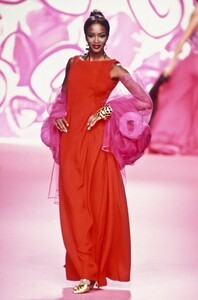 Valentino Couture FW 1991 54.jpg