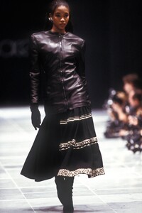 Versace 1986 Women RTW 79.jpg