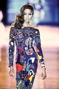 Versace 1991 Women RTW 180.jpg