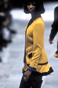 Versace 1991 Women RTW 22.jpg