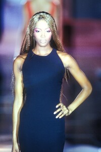 Versace 1993 Women RTW 122.jpg