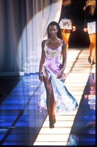 Versace 1996 Women RTW 145.jpg
