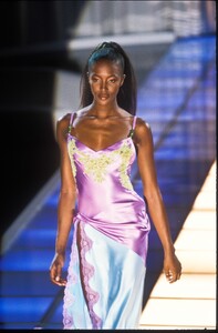 Versace 1996 Women RTW 147.jpg