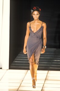 Versace 1997 Women RTW 18.jpg