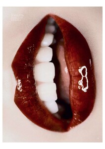 Vogue UK 10 2025_3.jpg